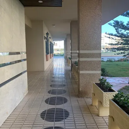 Апартаменты Quiet Beachfront Oasis - Dona Sofia *