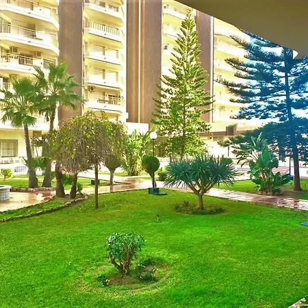 Quiet Beachfront Oasis - Dona Sofia Appartement