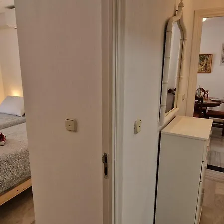 Quiet Beachfront Oasis - Dona Sofia * Фуэнхирола