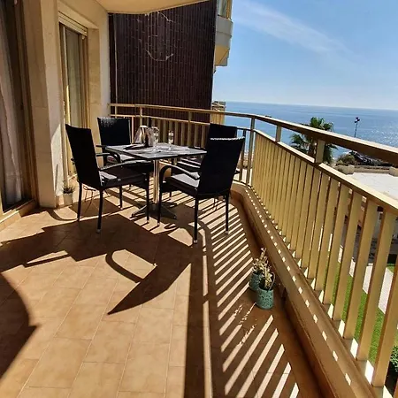 Апартаменты Quiet Beachfront Oasis - Dona Sofia