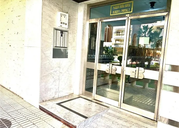 Quiet Beachfront Oasis - Dona Sofia Appartement Fuengirola