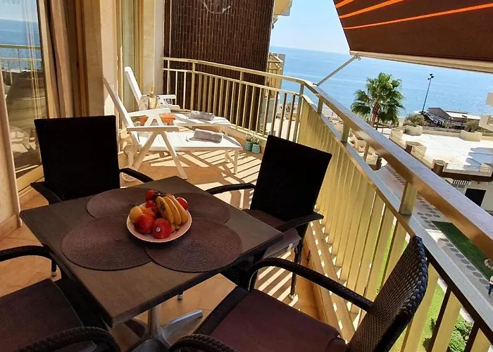 Quiet Beachfront Oasis - Dona Sofia Fuengirola